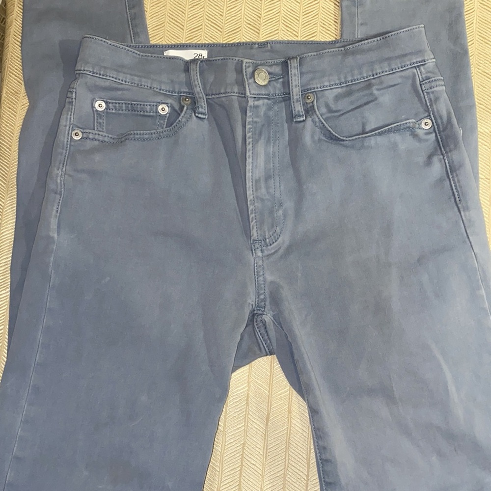 94. Gap women high rise skinny jeans